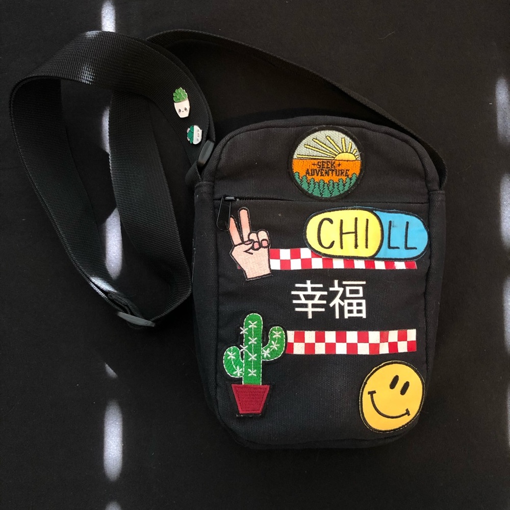 Side bag with patches